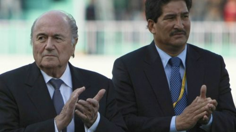 Zeps Blaters un Ganešs Tapa
Foto: AP/Scanpix