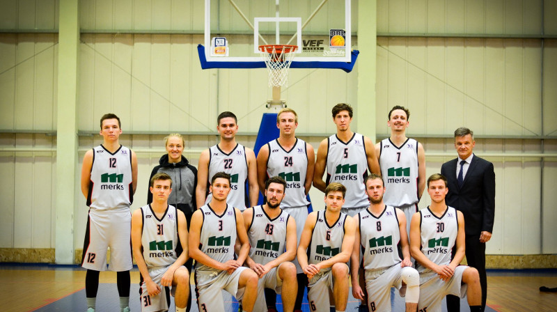 Realizējot precīzu tālmetienu pēdējās sekundēs, Rihards Ginters (Nr.43) palīdzēja RSU komandai izcīnīt astoto panākumu LBL2 sezonā
Foto: https://www.facebook.com/RSUbasketbols