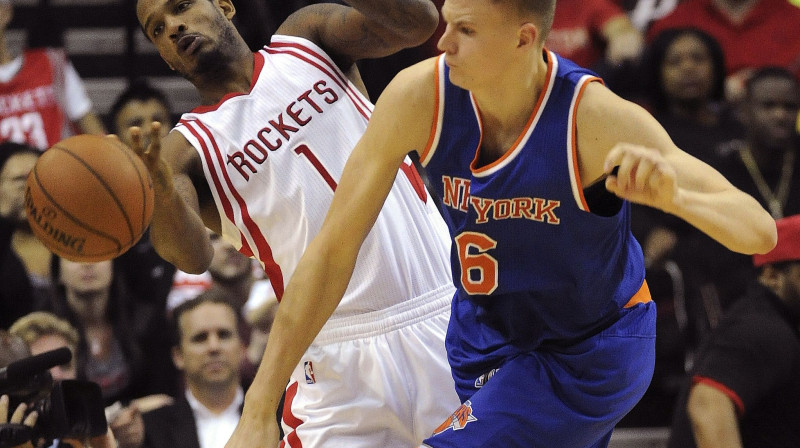 Trevors Ariza un Kristaps Porziņģis 
Foto: AP/Scanpix