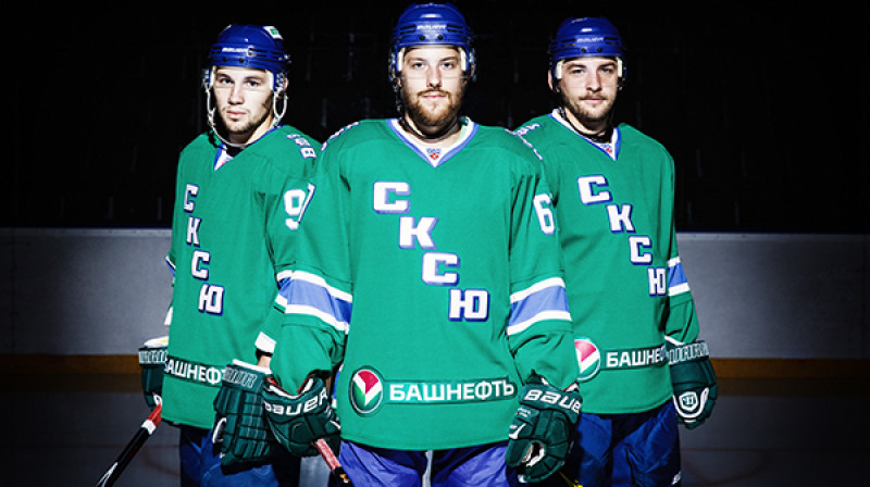 Artjoms Černovs (pa labi)
Foto: hcsalavat.ru