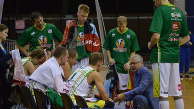 Varis Krūmiņš un "Valka/Valga" spēlētāji
Foto: bcvalga.ee