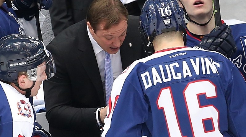 Pēteris Skudra un Kaspars Daugaviņš
Foto: hctorpedo.ru