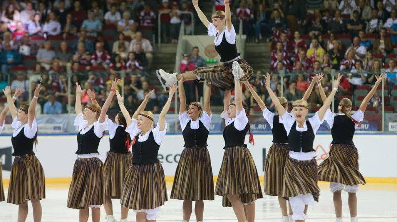 Mūsu sinhronās daiļslidošanas komanda
Foto: “Latvijas Sinhronās slidošanas attīstībai”