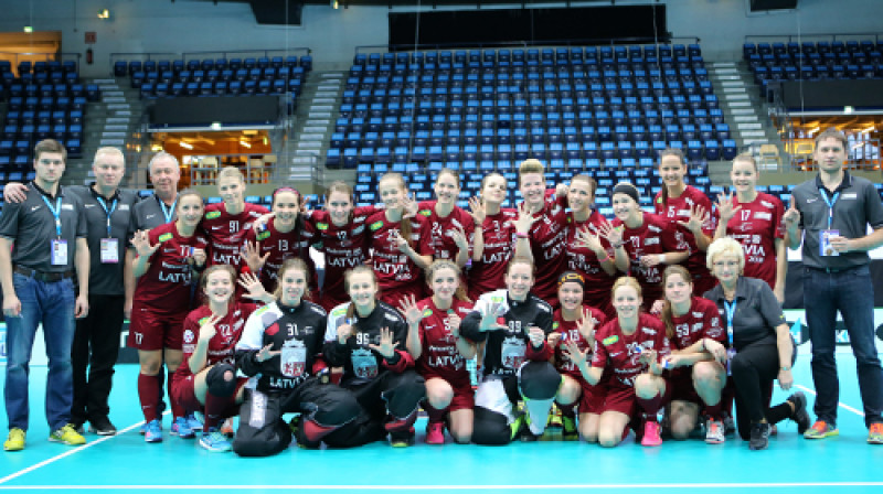 Latvijas izlase pēc uzvaras pār Vāciju - 5.vieta pasaulē!
Foto: Ritvars Raits, floorball.lv