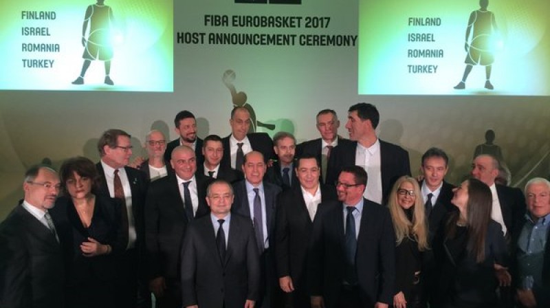 EuroBasket 2017 rīkotāji pēc paziņojuma
Foto: FIBA
