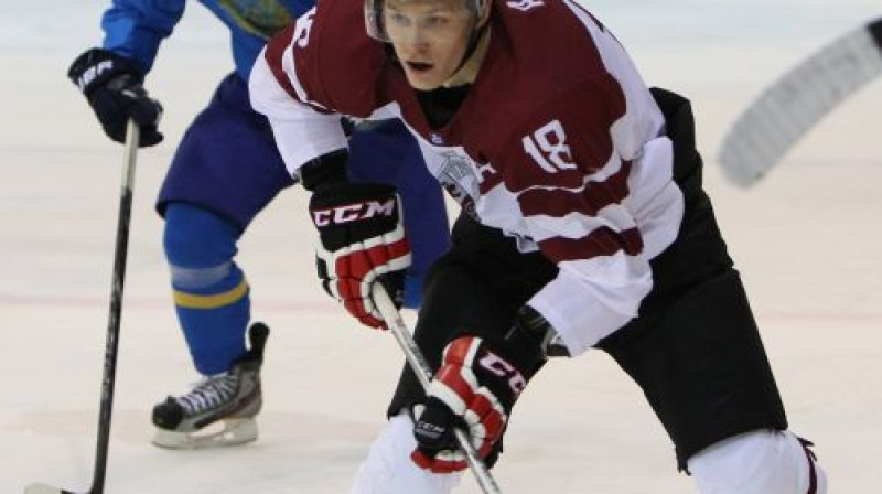 Rodrigo Ābols
Foro: Werner Kreinbucher, IIHF