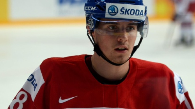 Čempionāta pirmo vārtu autors Mihaels Špačeks
Foto: Karels Māleks, Juniorsky Hokej