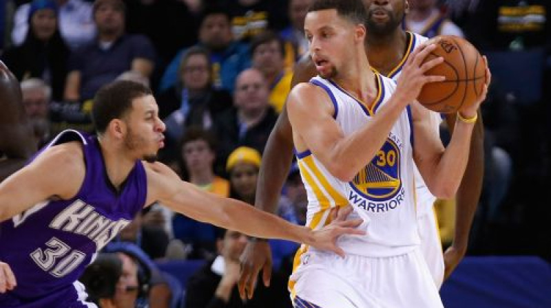 Sets Karijs cenšas apturēt savu brāli Stefenu Kariju
Foto: AFP/Scanpix