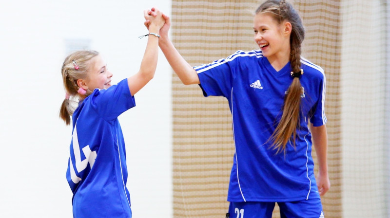 Latvijas meiteņu telpu futbola čempionāta U-12 vecuma grupas spēles Olainē