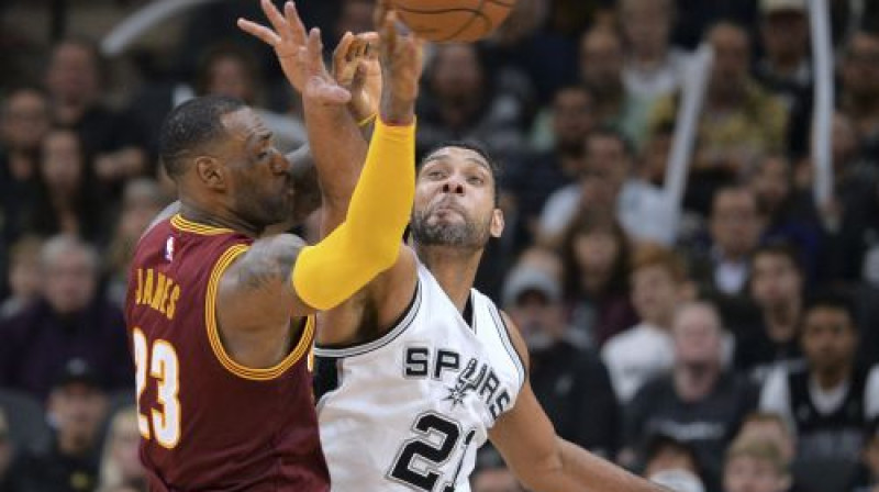 Lebrons Džeimss pret Timu Dankanu
Foto: AP/Scanpix