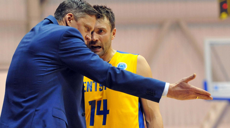 Kārlis Muižnieks un Kristaps Janičenoks
Foto: bkventspils.lv