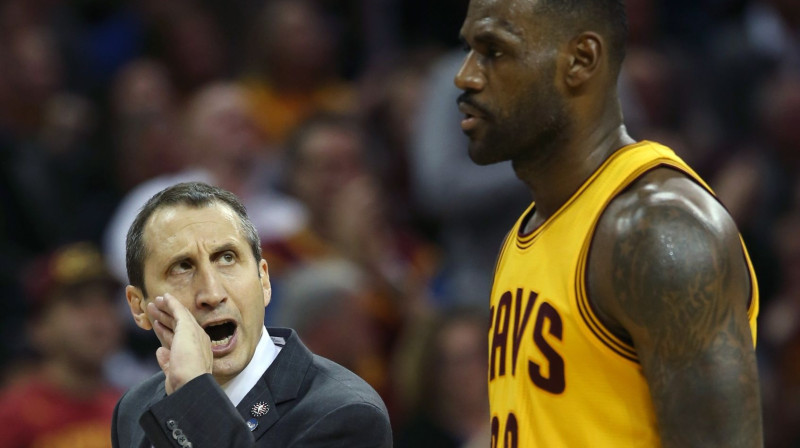 Deivids Blats un Lebrons Džeimss 
Foto: AP/Scanpix