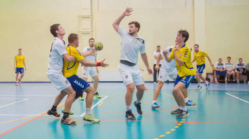 Austris Tuminskis (centrā)
Foto: Haralds Fiļipovs