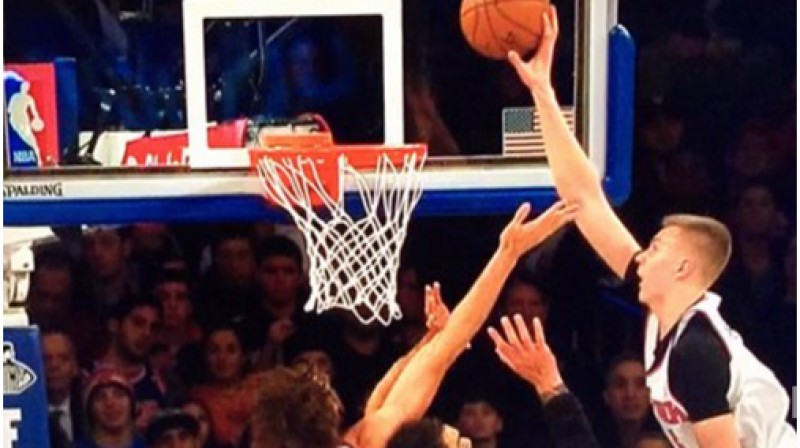 Kristaps Porziņģis pret "Thunder"