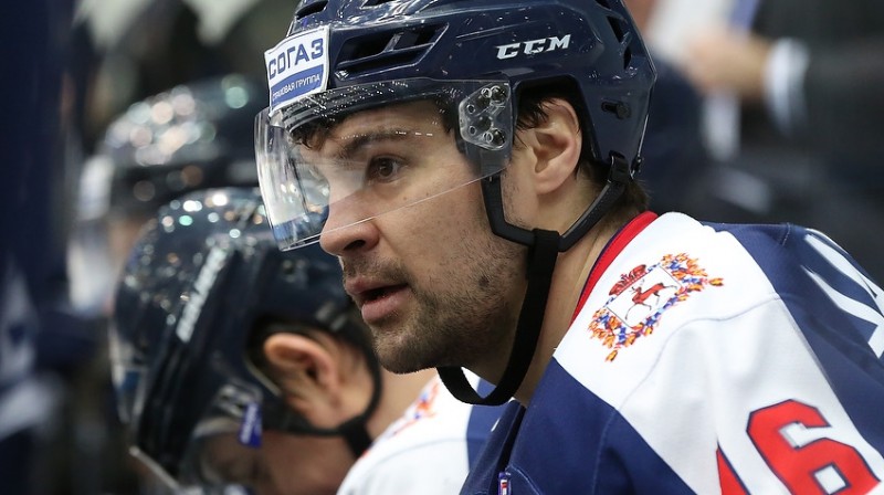 Kaspars Daugaviņš 
Foto: hctorpedo.ru