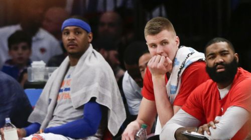 Karmelo Entonijs, Kristaps Porziņģis un Kails O`Kvins
Foto: AP/Scanpix