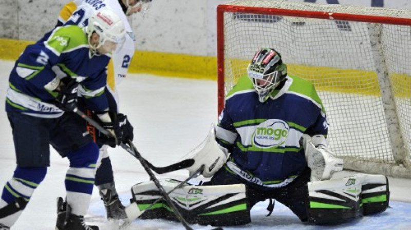 Aleksandrs Kerčs juniors pie "Mogo" vārtiem
Foto: Romāns Kokšarovs/f64