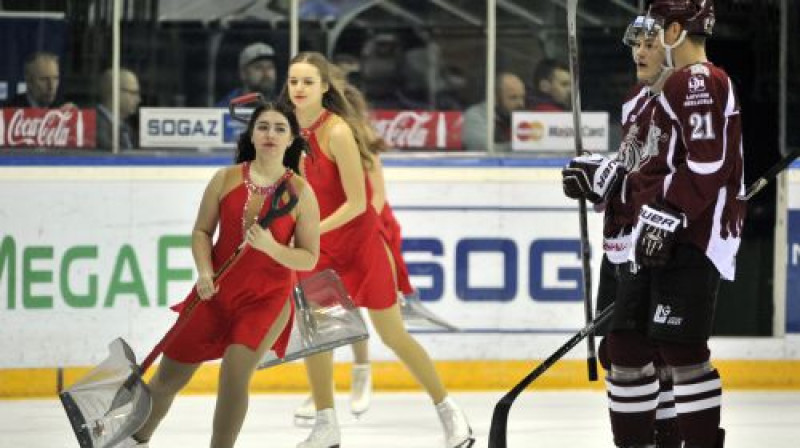 Armands Bērziņš un Kristaps Zīle
Foto: Romāns Kokšarovs, Sporta Avīze, f64