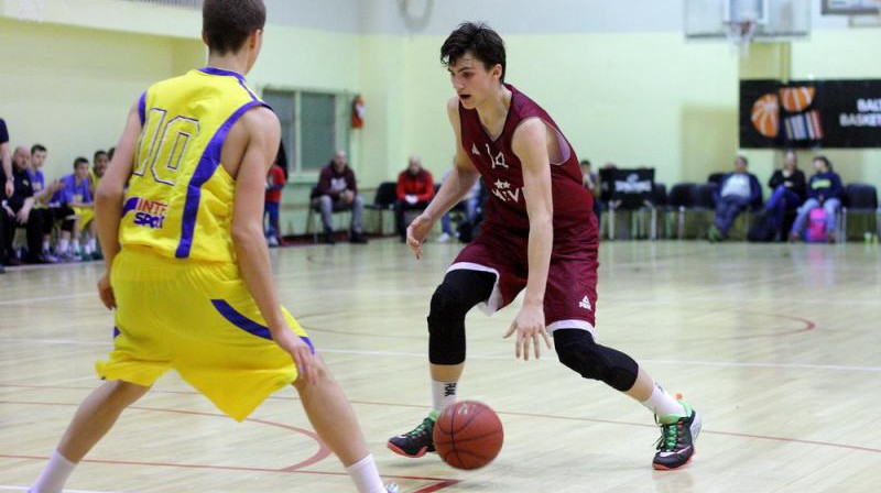 Adrians Šnipke: 16 punktu spēlē ar Turcijas U15 izlasi.
Foto: basket.ee