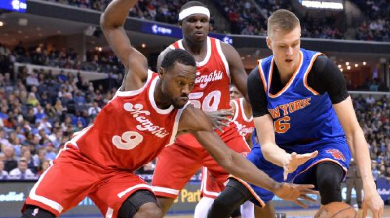 Kristaps Porziņģis pirmajā spēlē pret "Grizzlies"
Foto: AP/Scanpix