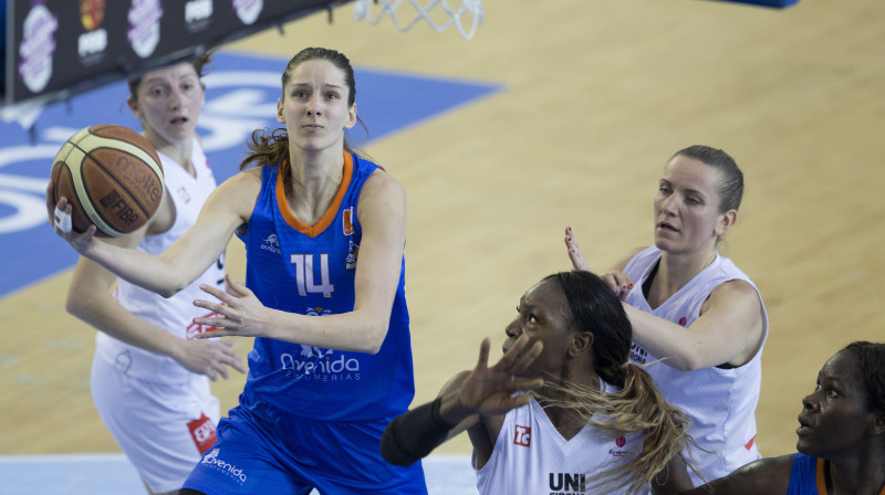 Kristīne Vītola uzbrūk Žironas grozam
Foto: feb.es
