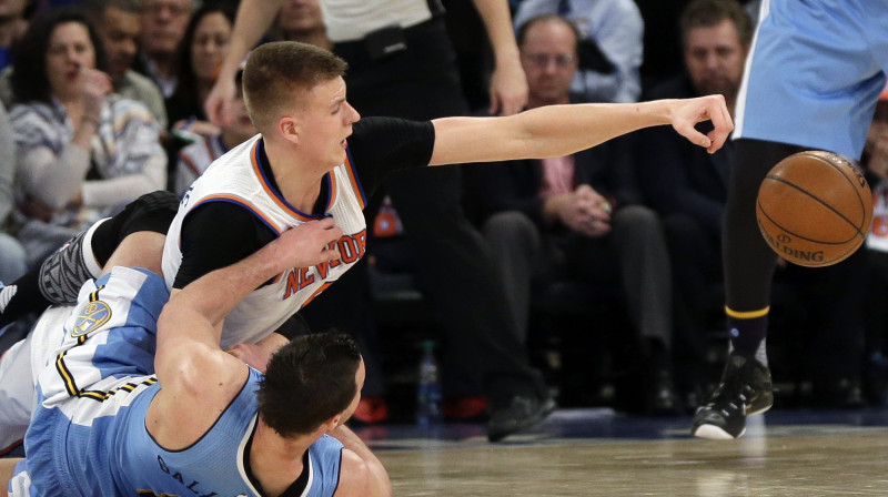 Kristaps Porziņģis un Danilo Galinari 
Foto: AP/Scanpix