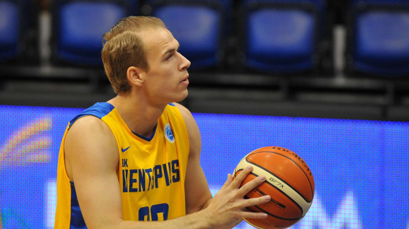 Māris Gulbis (BK "Ventspils"): viens no Aldaris trīspunktu metieu konkursa favorītiem.
Foto: bkventspils.lv