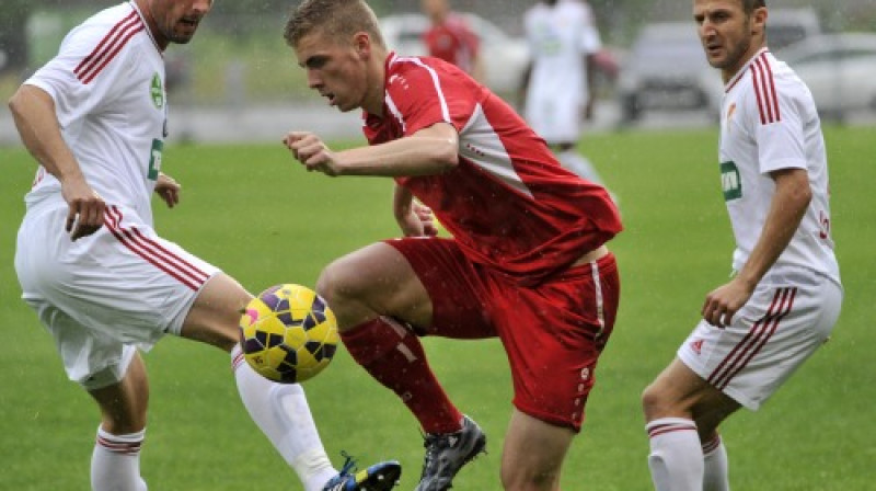 Vladislavs Gutkovskis pret "Debrecen"
Foto: Romāns Kokšarovs/f64
