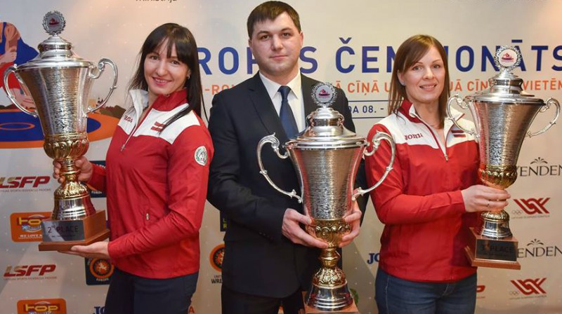 Anastasija Grigorjeva, Dz.Urbančiks, Laura Skujiņa
Foto: Ilmārs Znotiņš, Latvijas Cīņas federācija