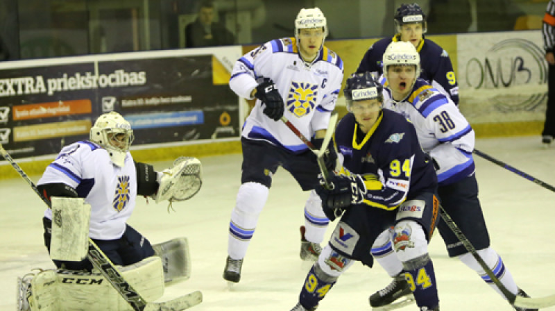 Moments no spēles starp HK "Kurbads" un "HS Rīga"
Foto: Ritvars Raits