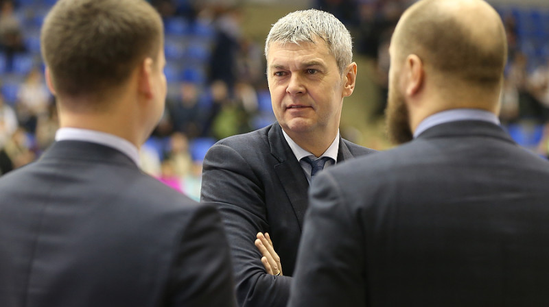 Ja Latvijas Basketbola savienību vadītu Kirovs Lipmans, tad Ainars Bagatskis būtu atlaižams, jo nav iemācījis trāpīt tālmetienus... 
Foto: nn-basket.ru