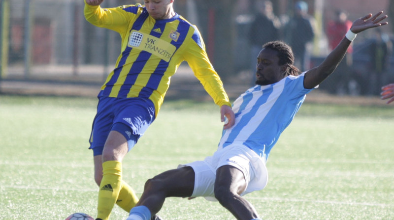 Eduards Tīdenbergs (pa kreisi)
Foto: fkventspils.lv