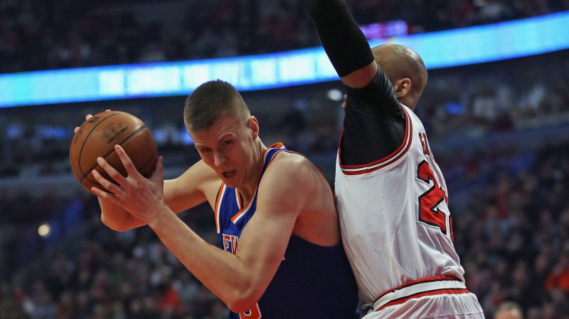 Kristaps Porziņģis pret Tāžu Gibsonu
Foto: AFP/Scanpix