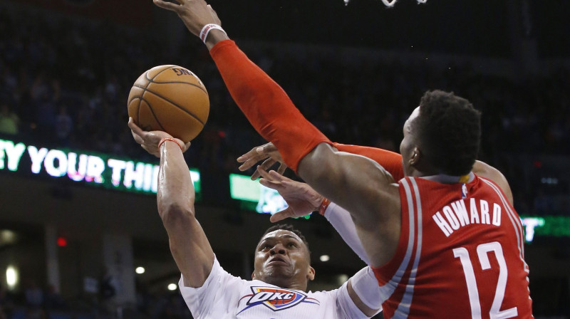 Rasels Vestbruks un Dvaits Hovards 
Foto: AP/Scanpix