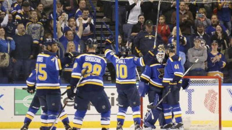 Braiens Eliots saņem apsveikumus
Foto: AP/Scanpix