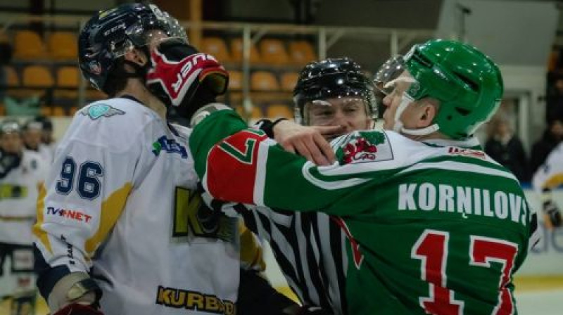 Krišs Grundmanis pret Dmitriju Korņilovu
Foto: HK "Liepāja"