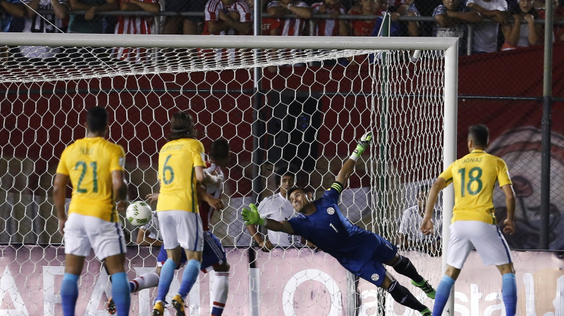 Justo Vilars nespēj glābt Paragvaju
Foto: AP/Scanpix