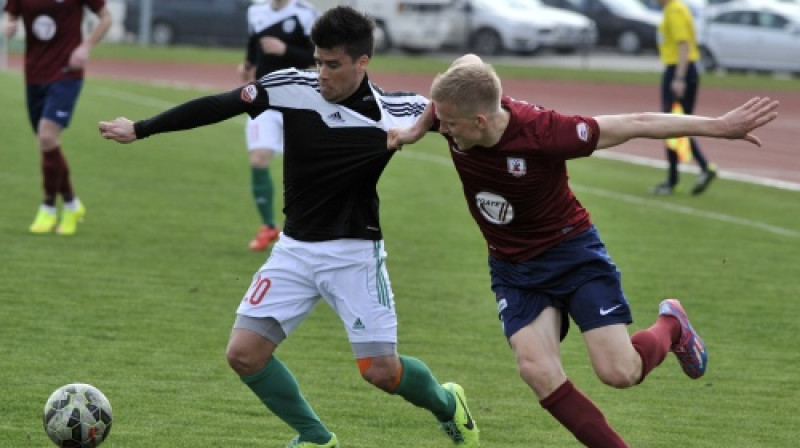 Kristians Toress pret Gintu Freimani
Foto: Romāns Kokšarovs/f64