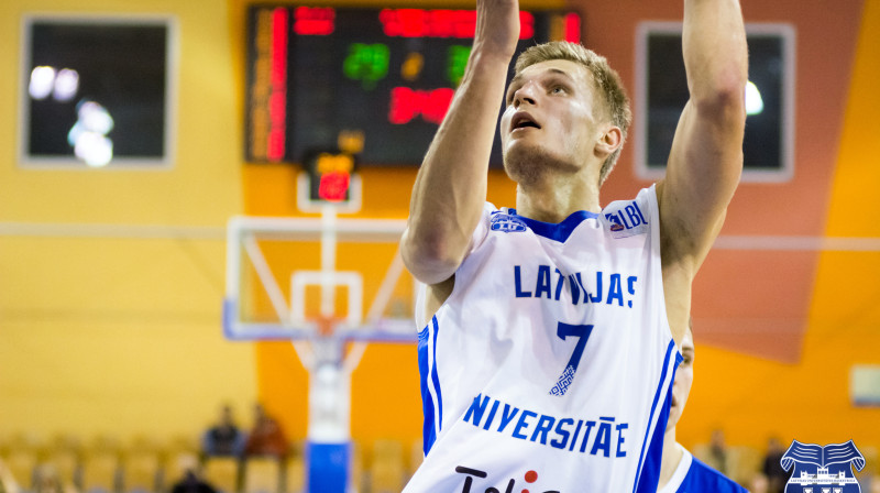 Pieckārtējo čempionu ''Latvijas Universitātes'' uzbrucējs Jānis Engers.
Foto: Māris Greidāns, bk.lu.lv