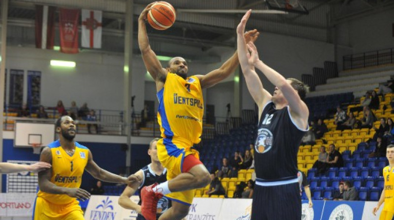 Villijs Dīns uzbrukuma smailē
Foto: bkventspils.lv