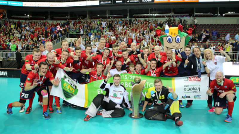 "Lielvārde" ar čempionu kausu
Foto: Ritvars Raits, floorball.lv