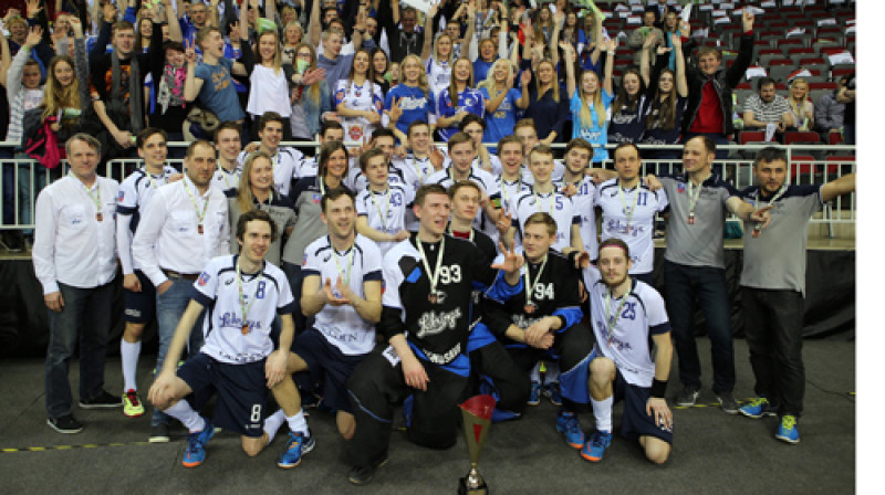 Cēsu "Lekrings" ar kausu par 3.vietu un bronzas medaļām
Foto: Ritvars Raits, floorball.lv