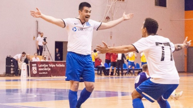 Maksims Seņs svin vārtu guvumu
Foto: LTFA.lv