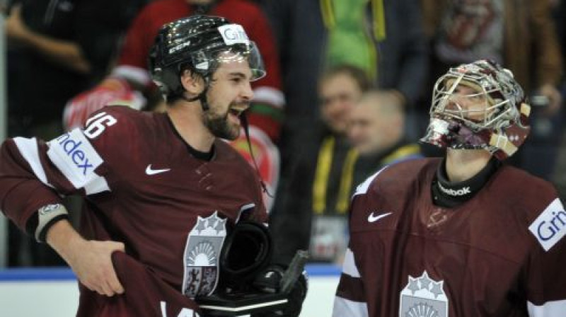 Divi no bandas līderiem - Kaspars Daugaviņš un Edgars Masaļskis
Foto: Romāns Kokšarovs, Sporta Avīze, F64