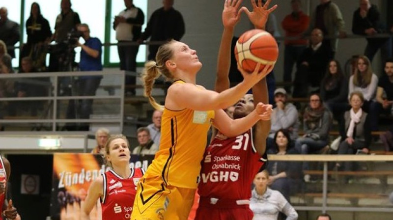 Sabīne Niedola: vidēji 20,0 punkti un 9,0 atlēkušās bumbas Vācijas pusfinālā
Foto: Stefan Bost