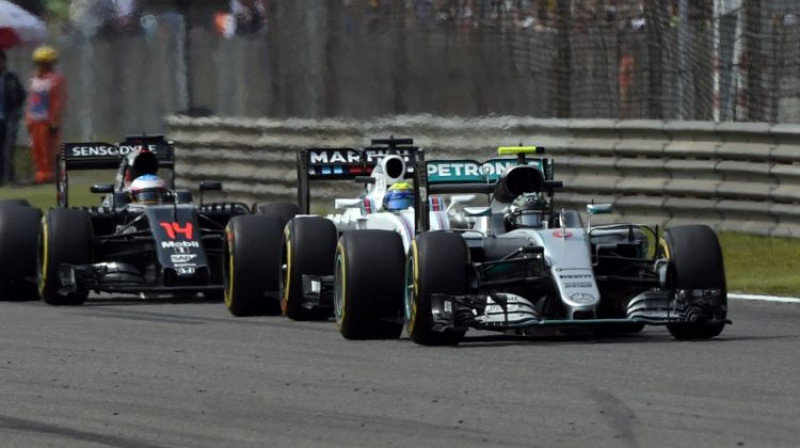 Niko Rosbergs sacīkšu priekšgalā
Foto: AFP/Scanpix