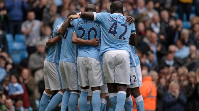 Mančestras ''City'' atzīmē Fernandu pirmo vārtu guvumu
Foto: AFP/Scanpix