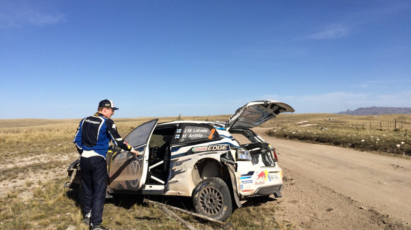 Latvala pēc avārijas
Foto: www.wrc.com