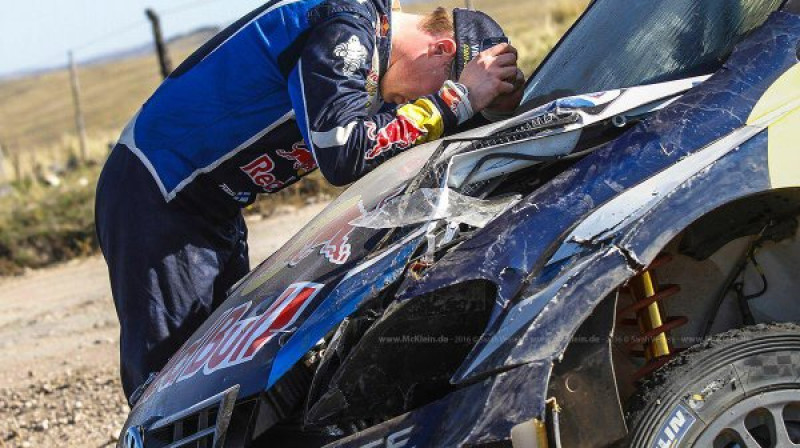 Jari Mati Latvala pēc avārijas
Foto: Sarah Vessely