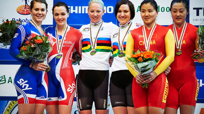 Džesika Varniša (pa kreisi) - pasaules vicečempione (2011)
Foto: britishcycling.org.uk